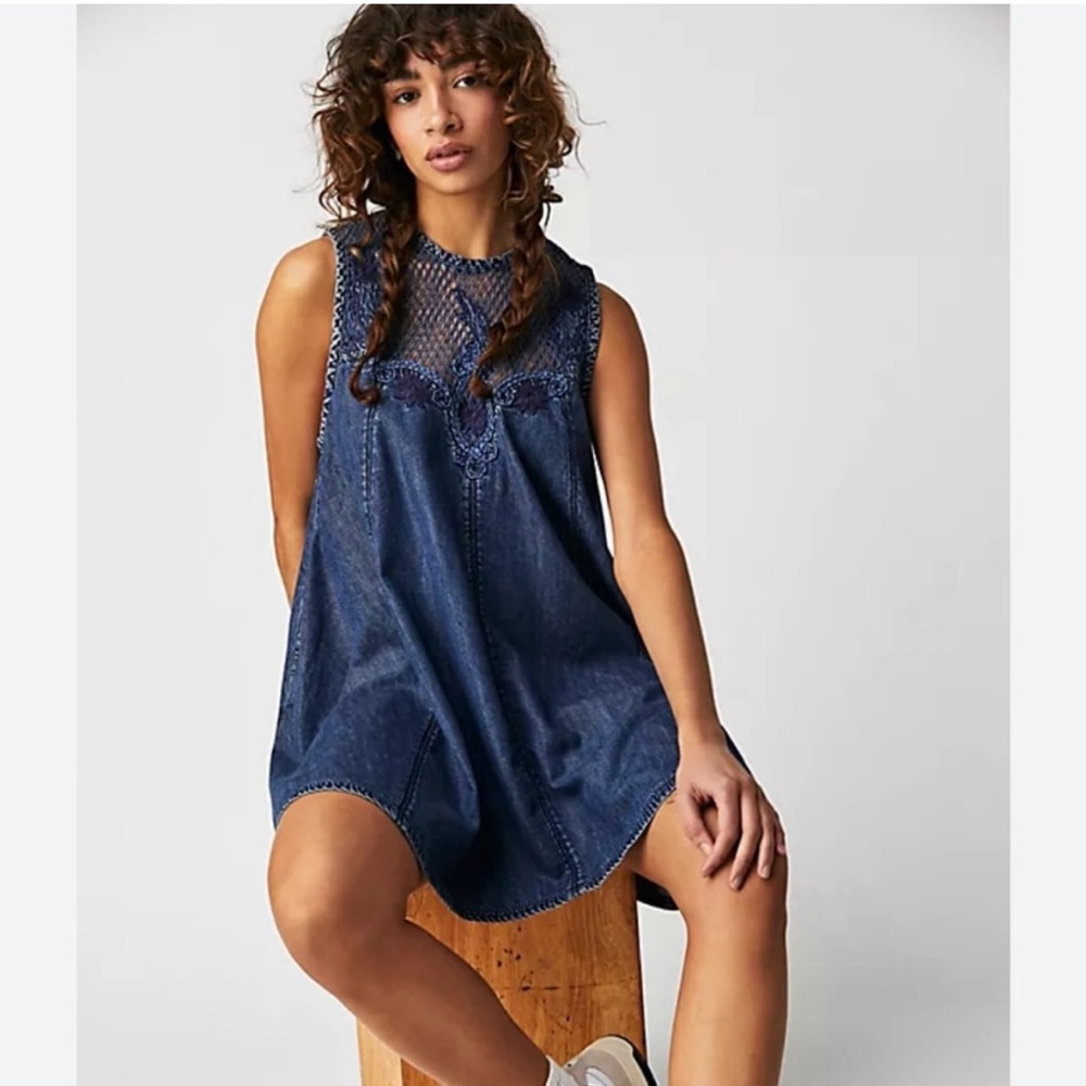 Free People Robe Court Love Story netting dress - size M